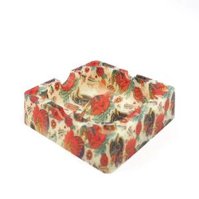 Cendrers de silicona brillants en safata decorativa fosca per a cigarrets